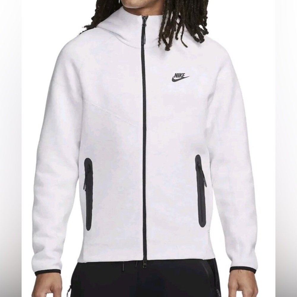 Nike Performance Jacket in White and Black